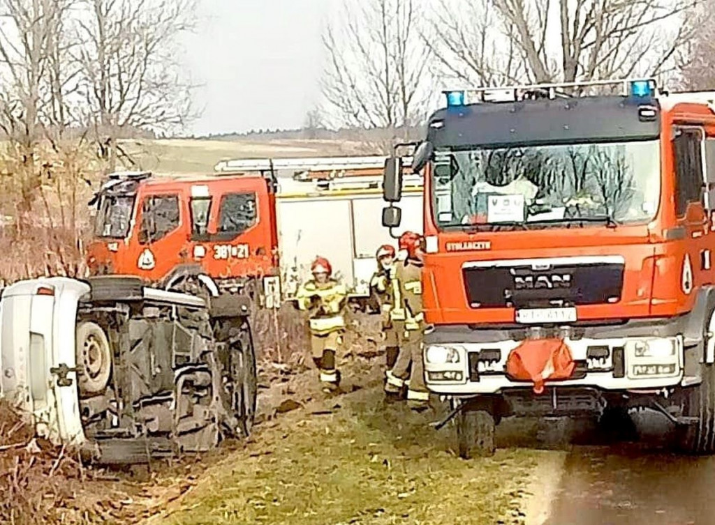 Dachowanie na ulicy Orląt Lwowskich w Tarnobrzegu