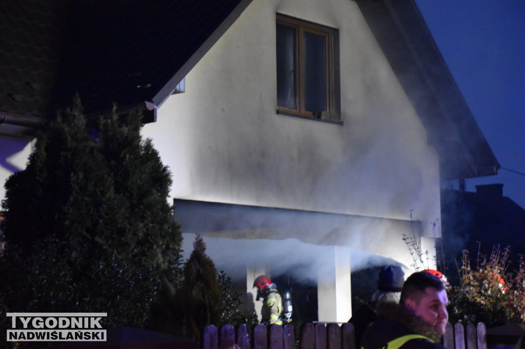Pożar na os. Mokrzyszów w Tarnobrzegu