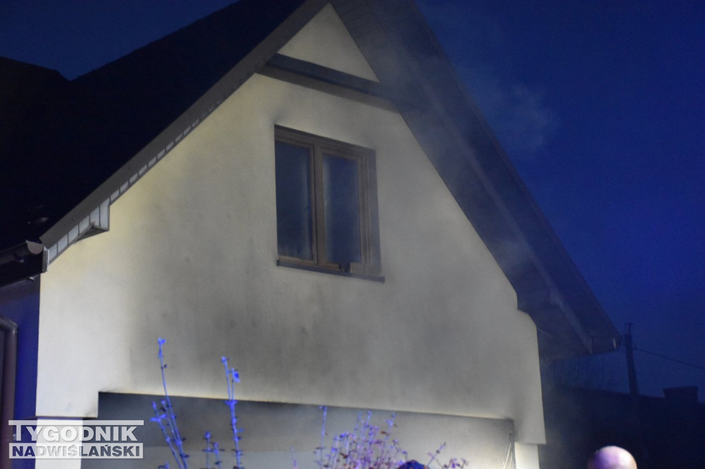 Pożar na os. Mokrzyszów w Tarnobrzegu