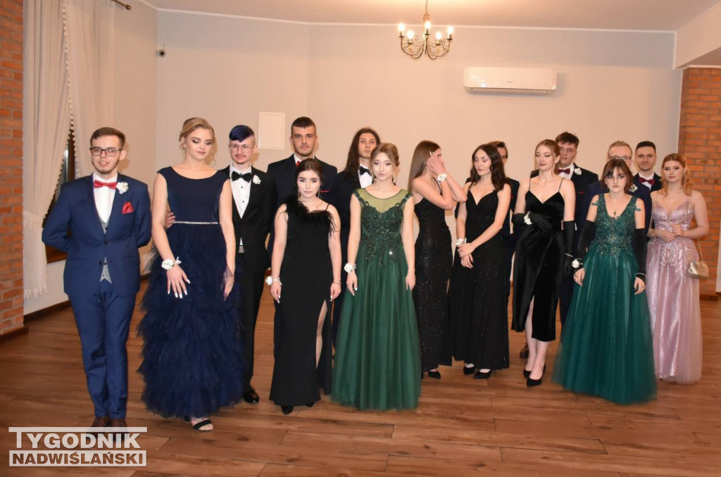 Studniówka uczniów sandomierskiego 