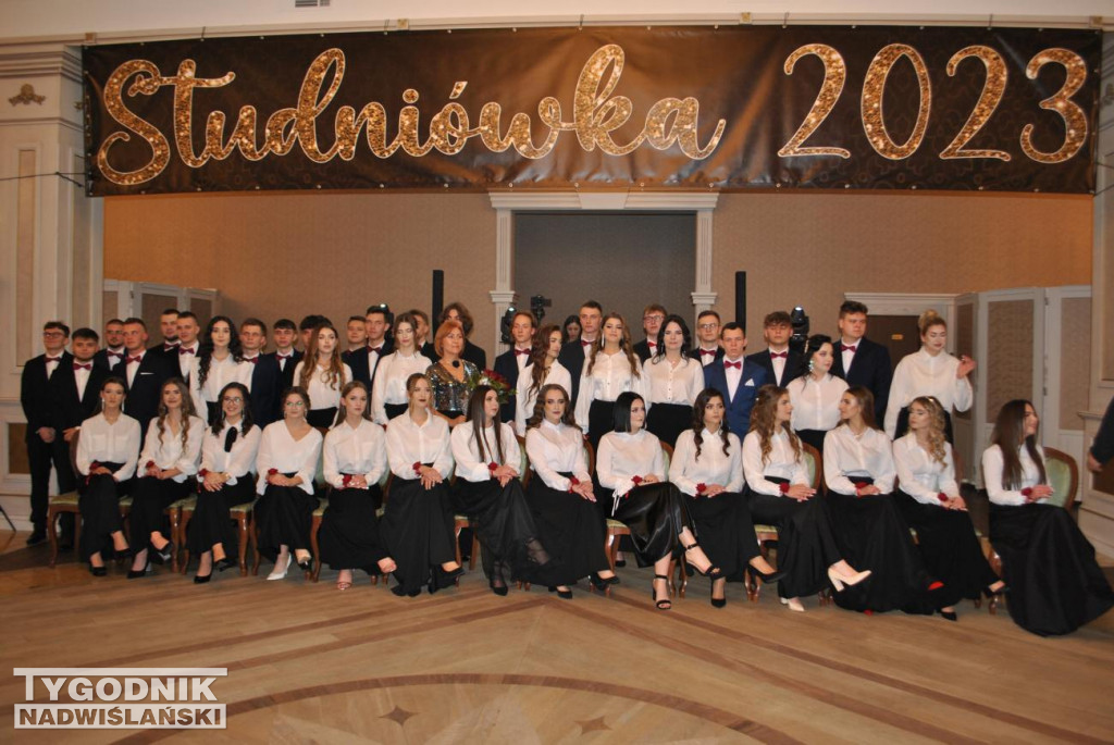 Studniówka LO im. S. Wyszyńskiego w Staszowie 2023