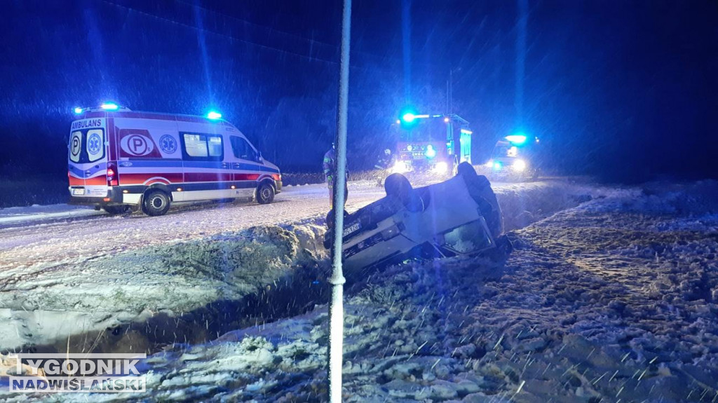 Dachowanie volkswagena w Baranowie Sandomierskim