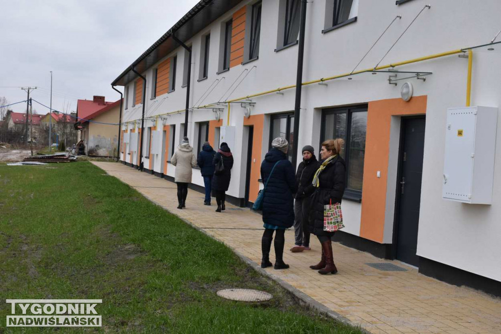 Wręczenie kluczy do nowych mieszkań w Sandomierzu