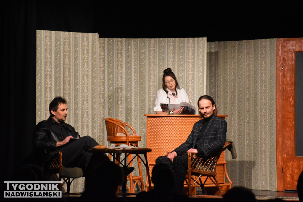 Teatr Scena 16. Spektakl ?Morderstwo w Hotelu...?