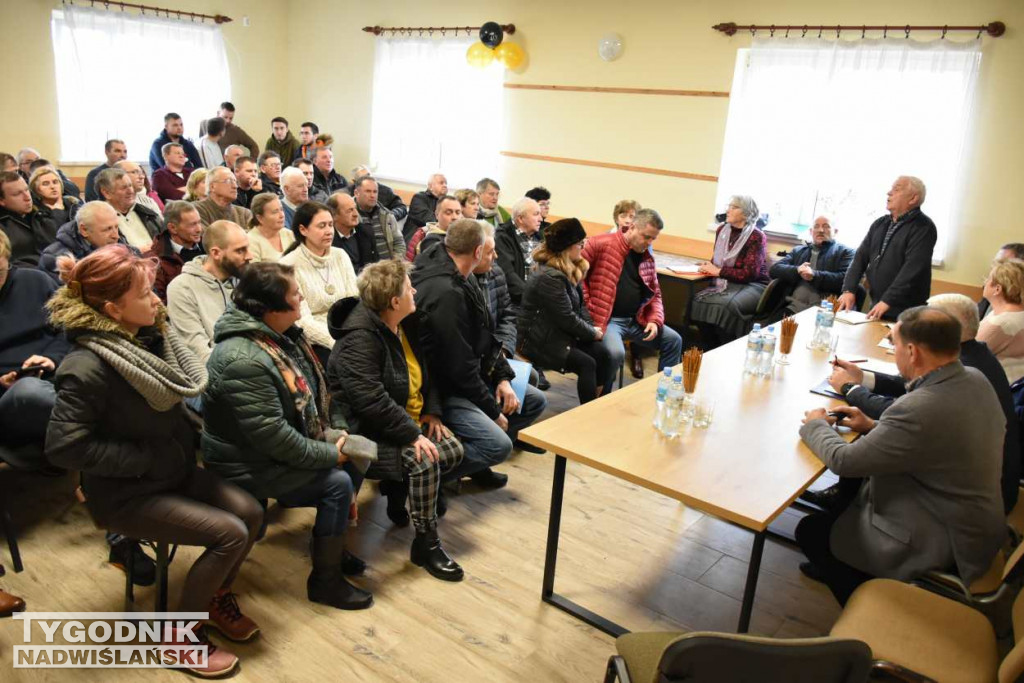Spotkanie w Zajeziorzu w sprawie drogi S74