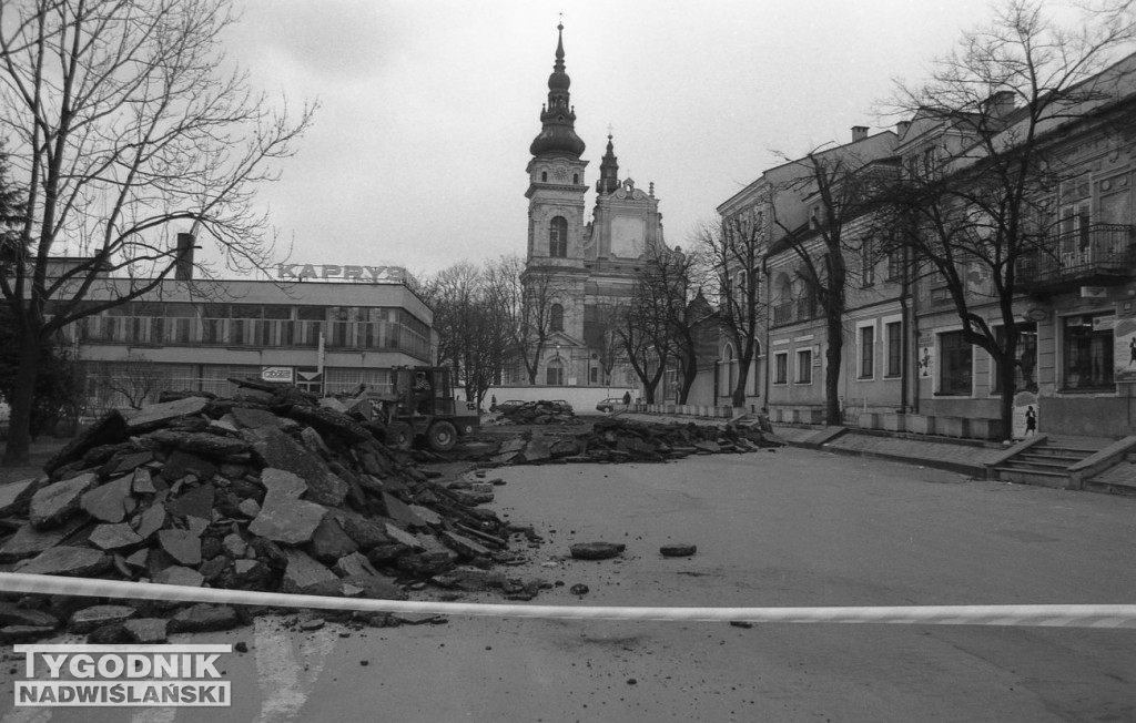 Plac Bartosza Głowackiego przed i po przebudowie