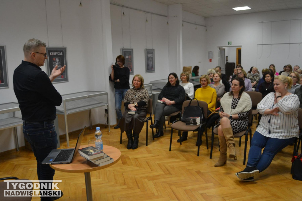 Mariusz Kanios w tarnobrzeskiej bibliotece