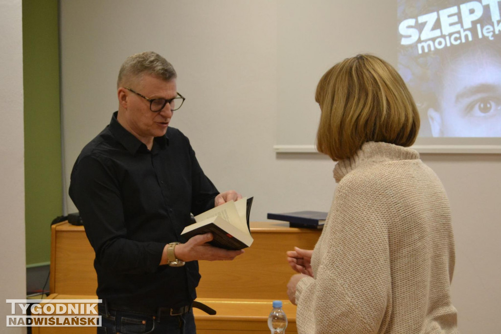 Mariusz Kanios w tarnobrzeskiej bibliotece