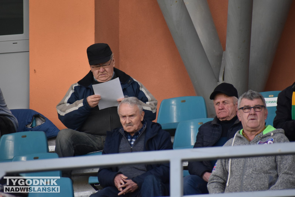 Zdjęcia z trybun mecz Siarka - Kotwica