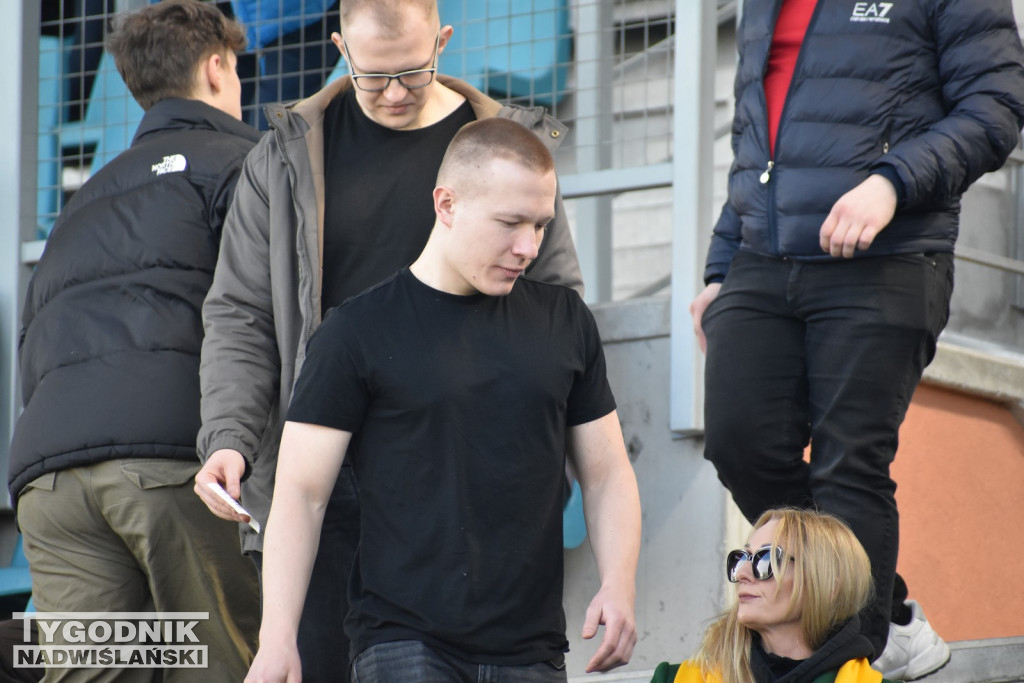 Zdjęcia z trybun mecz Siarka - Kotwica