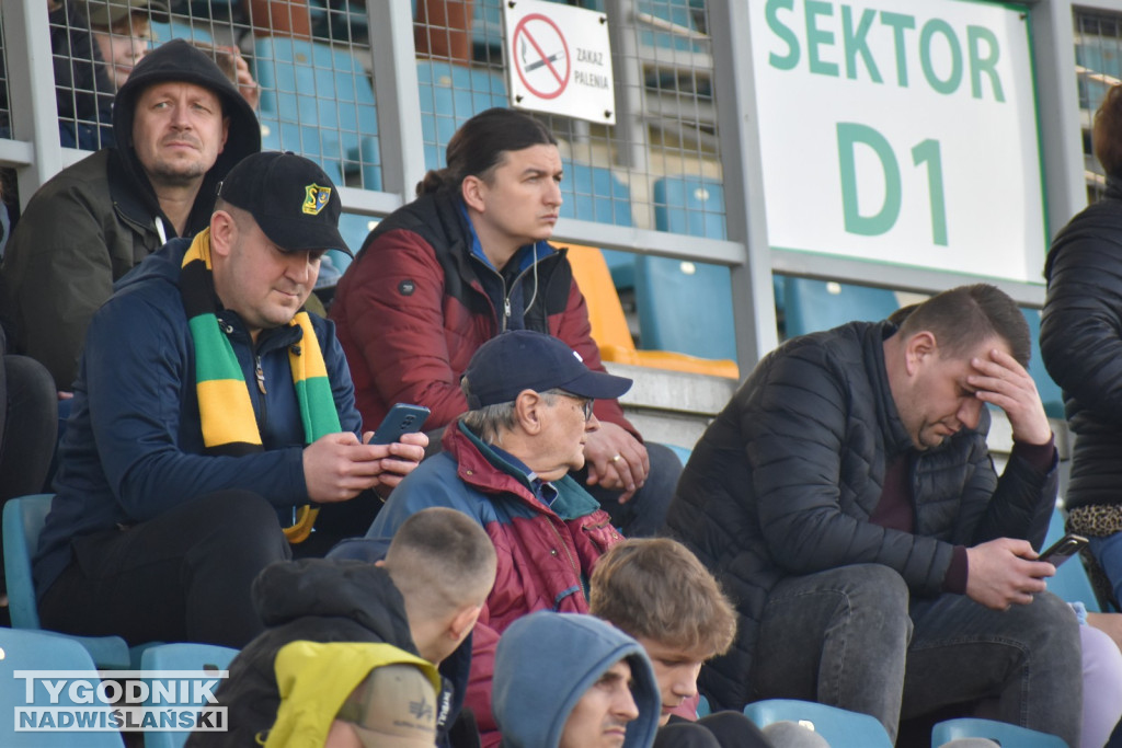 Zdjęcia z trybun mecz Siarka - Kotwica