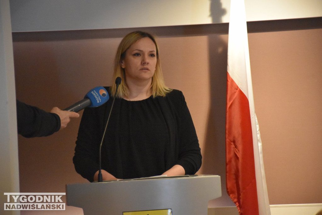 Sesja likwidacja szkół w Alfredówce i Cyganach