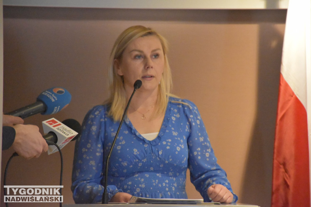 Sesja likwidacja szkół w Alfredówce i Cyganach