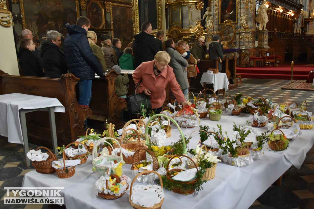 Święcenie pokarmów w sandomierskich kościołach