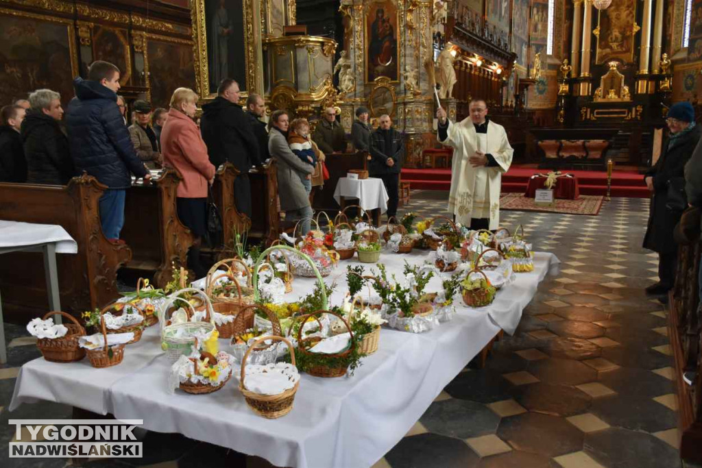 Święcenie pokarmów w sandomierskich kościołach