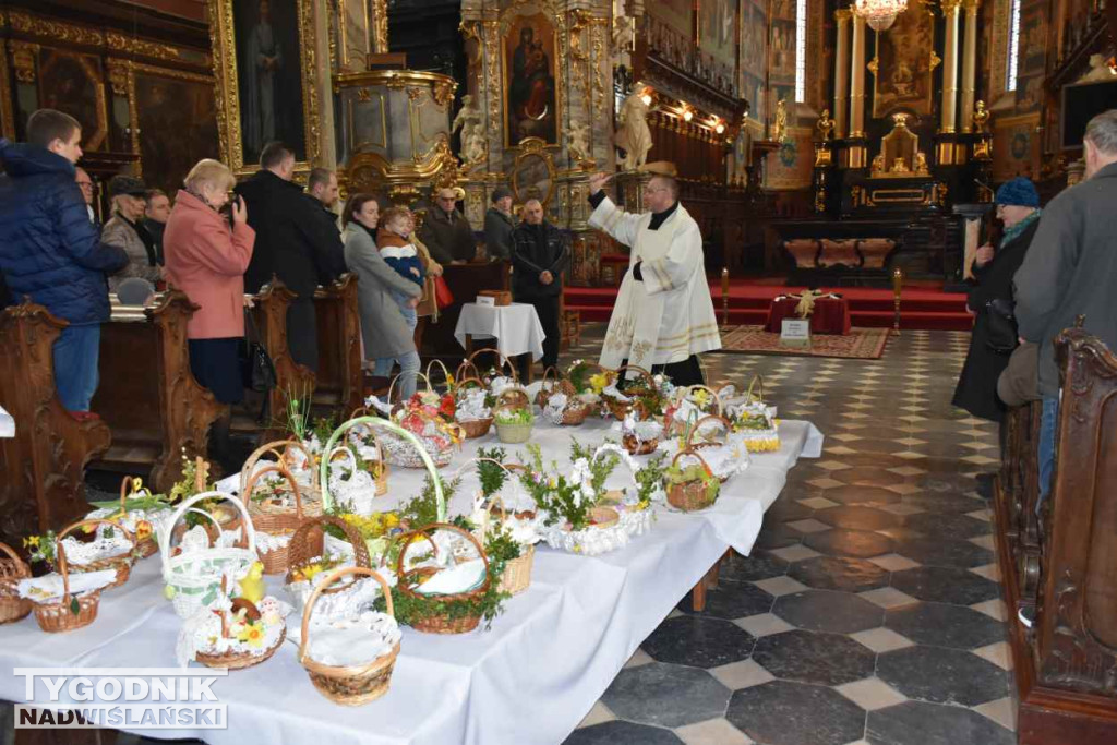 Święcenie pokarmów w sandomierskich kościołach
