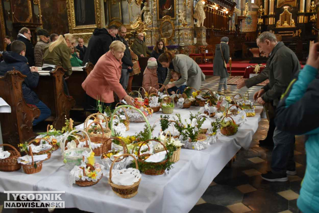 Święcenie pokarmów w sandomierskich kościołach
