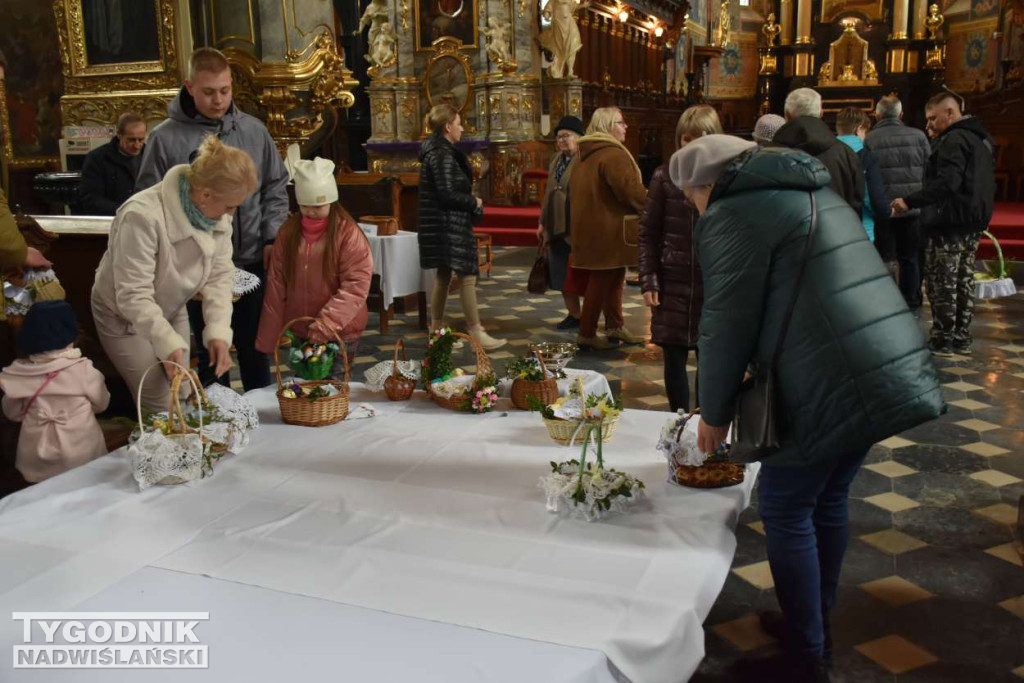 Święcenie pokarmów w sandomierskich kościołach