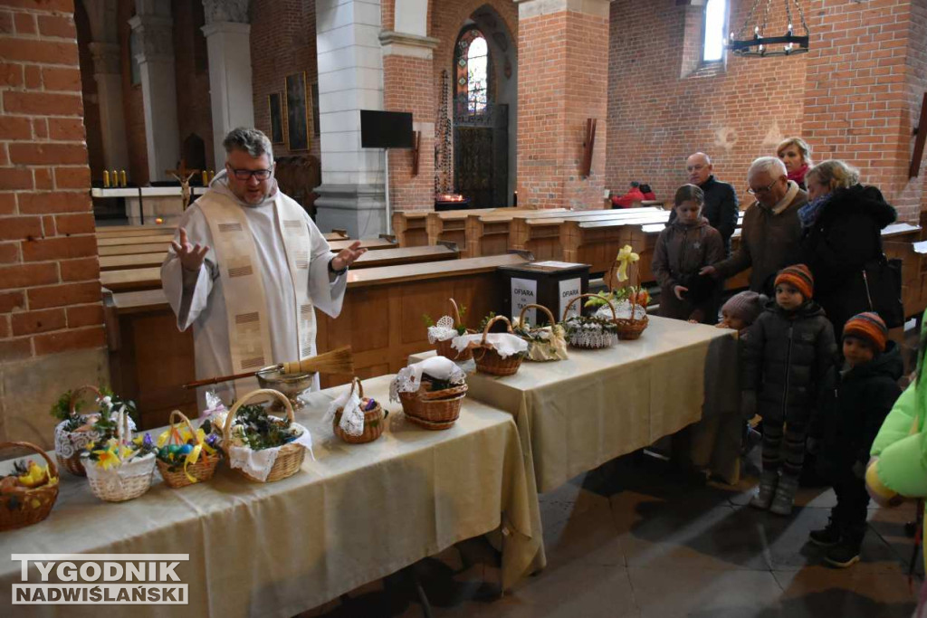 Święcenie pokarmów w sandomierskich kościołach