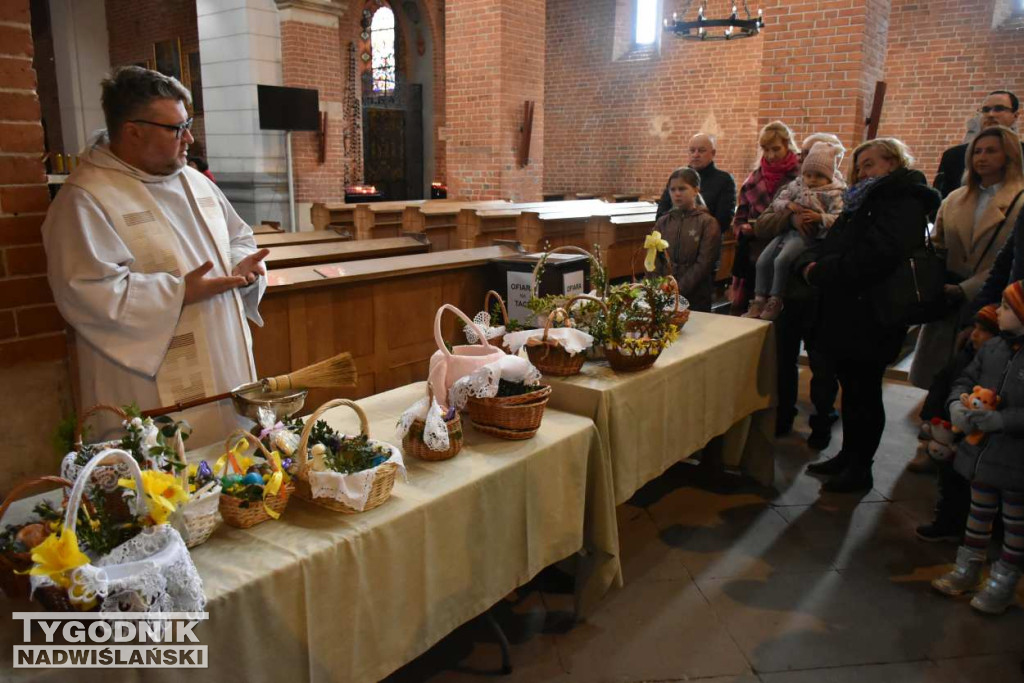 Święcenie pokarmów w sandomierskich kościołach