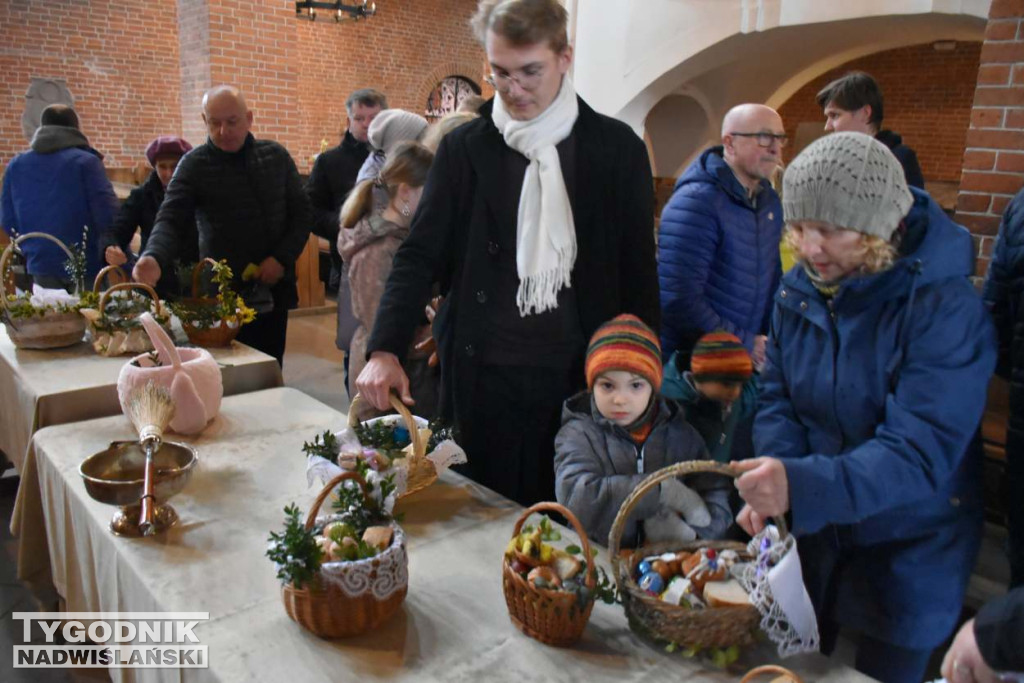 Święcenie pokarmów w sandomierskich kościołach