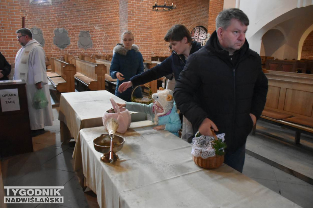 Święcenie pokarmów w sandomierskich kościołach