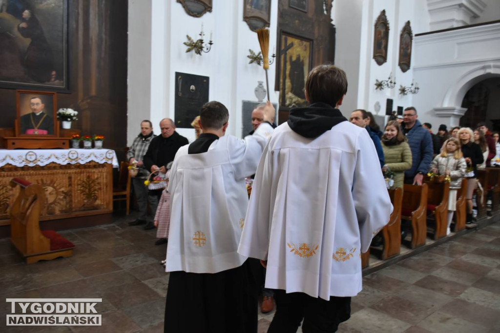 Święcenie pokarmów w sandomierskich kościołach