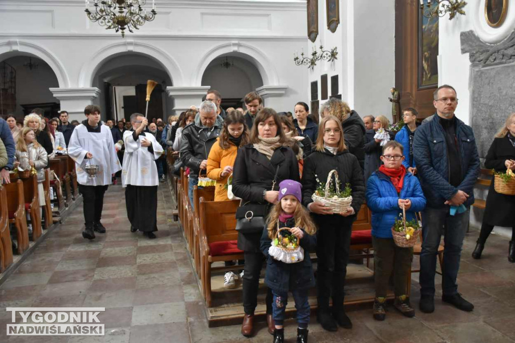 Święcenie pokarmów w sandomierskich kościołach