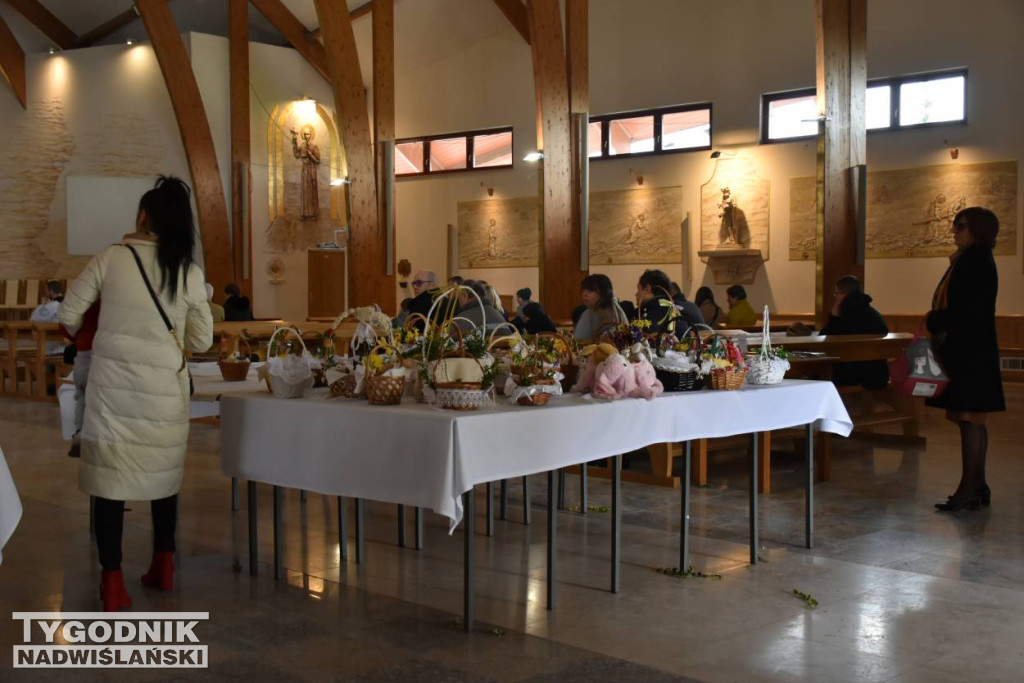 Święcenie pokarmów w sandomierskich kościołach