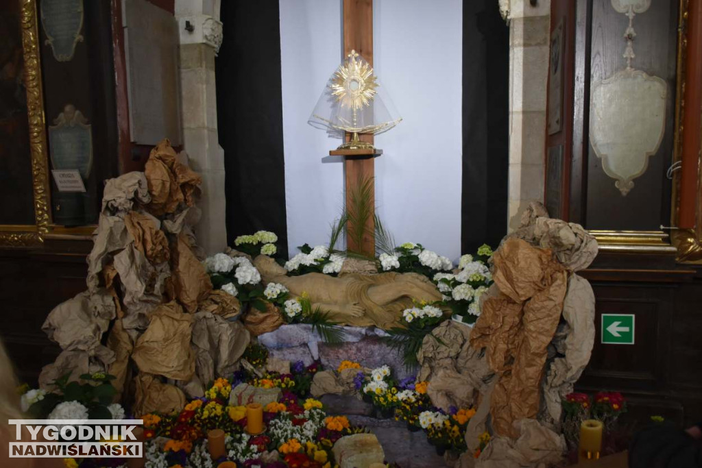 Groby Pańskie w sandomierskich kościołach