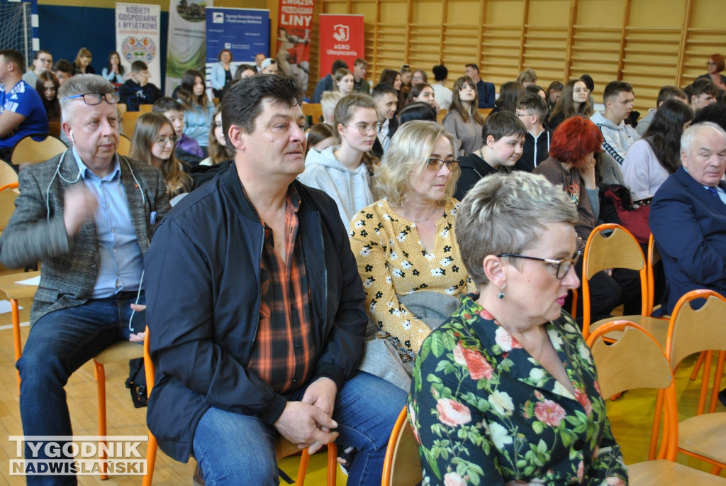 Otwarto Centrum Treningowe Przeciągania Liny