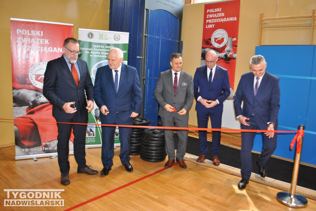 Otwarto Centrum Treningowe Przeciągania Liny