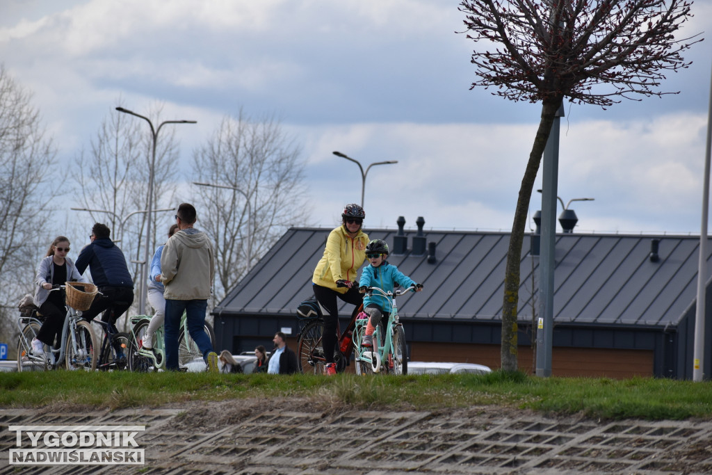Niedziela nad Jeziorem Tarnobrzeskim - 16.04.2023