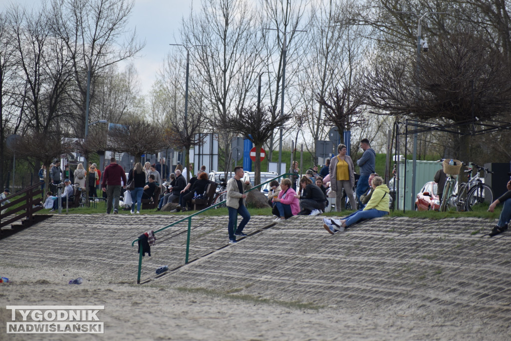 Niedziela nad Jeziorem Tarnobrzeskim - 16.04.2023
