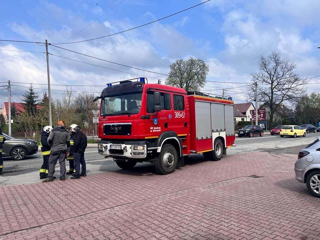 Zderzenie samochodu ciężarowego z osobówką