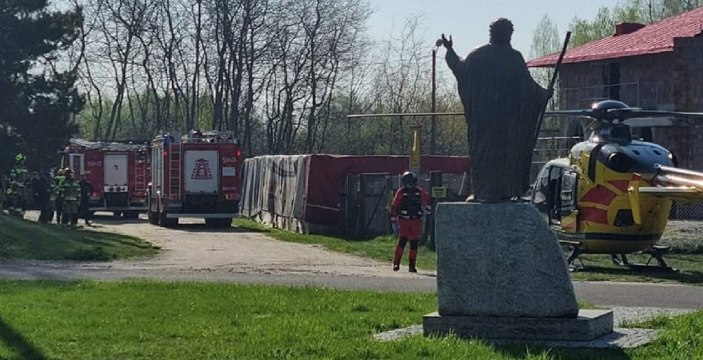 Mężczyzna spadł z rusztowania