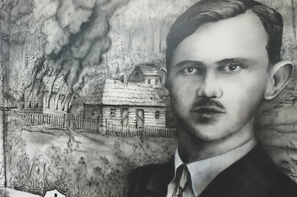 Mural upamiętniający Władysława Jasińskiego