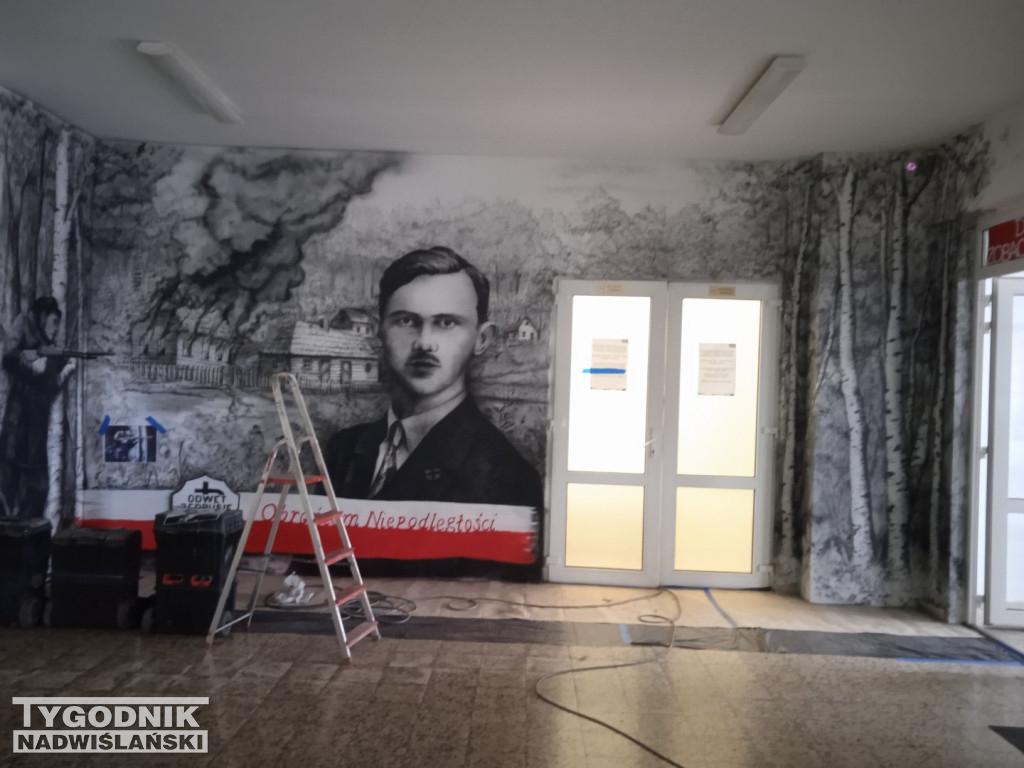 Mural upamiętniający Władysława Jasińskiego