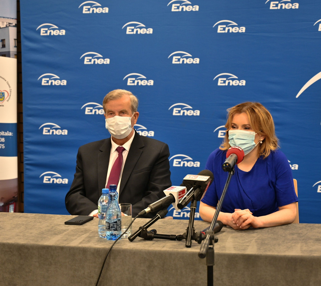 Enea przekazała karetkę dla szpitala w Staszowie