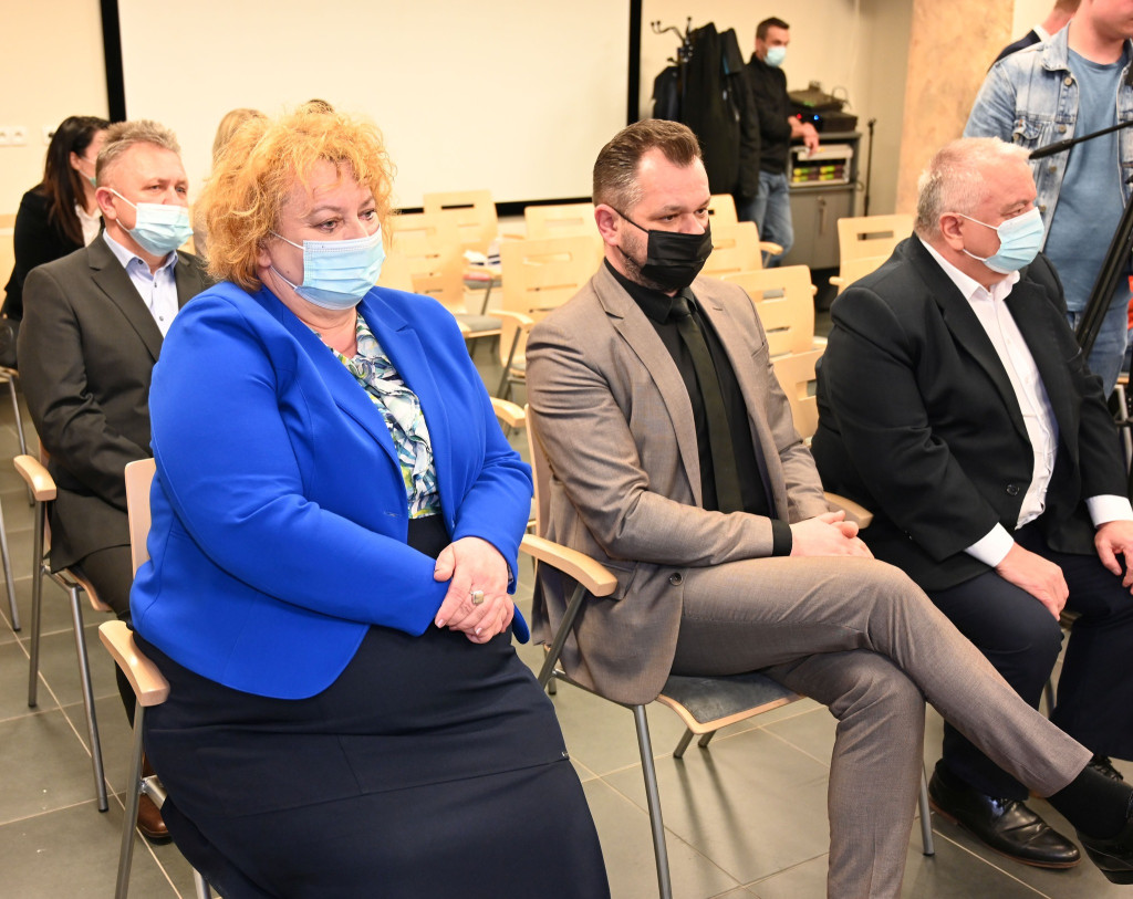 Enea przekazała karetkę dla szpitala w Staszowie
