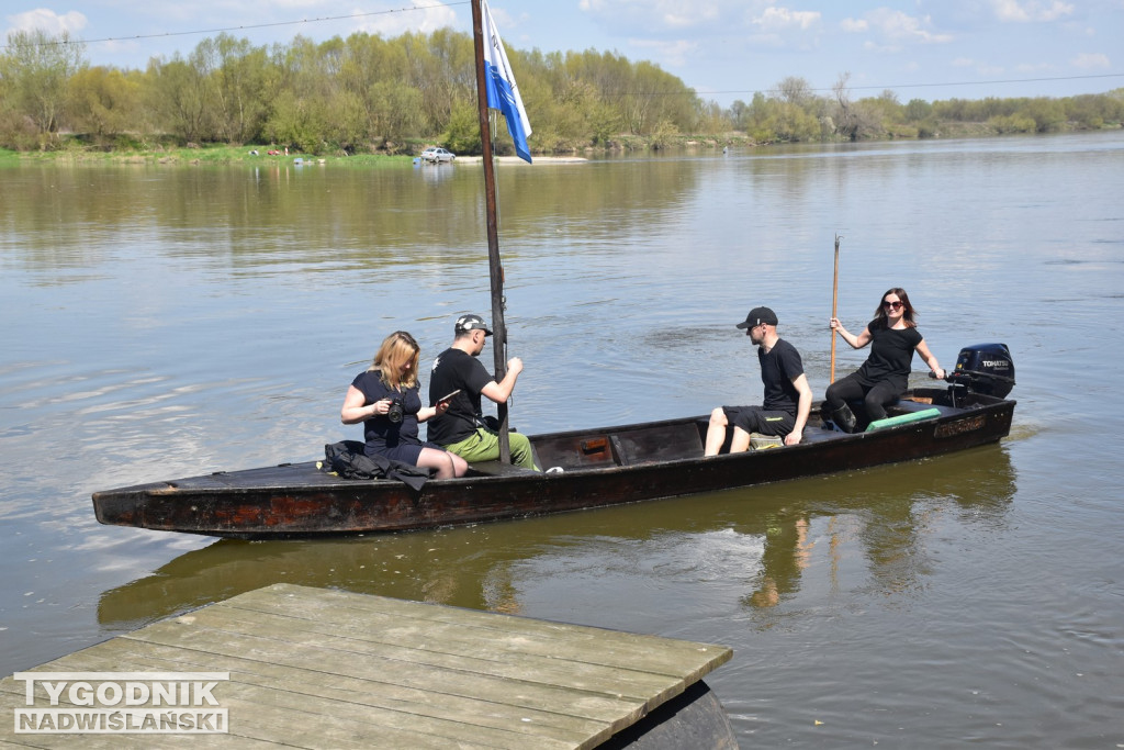 Sprzątali Tarnobrzeg z lądu i wody