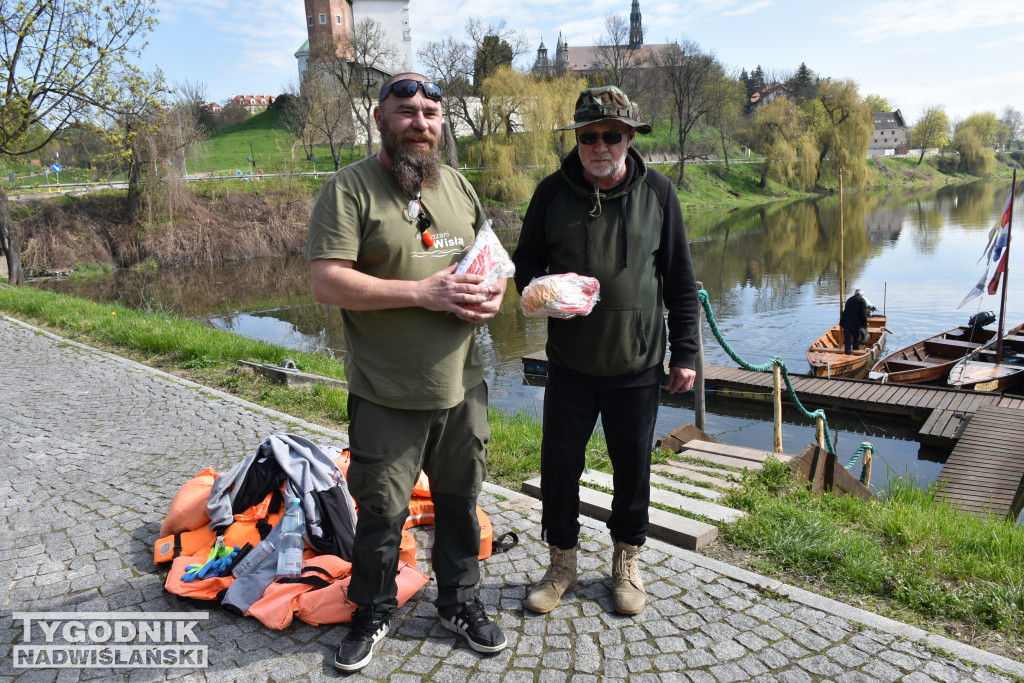 Sprzątanie Wisły w Sandomierzu