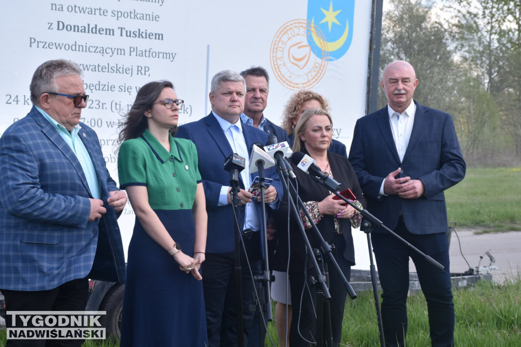 Konferencja PO w sprawie spalarni nad jeziorem