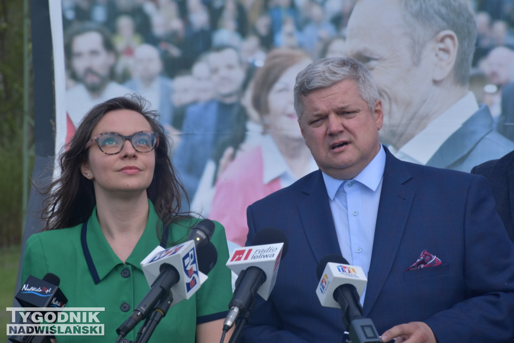 Konferencja PO w sprawie spalarni nad jeziorem