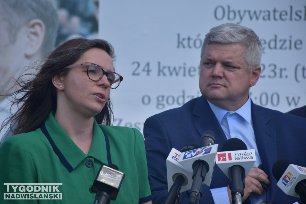 Konferencja PO w sprawie spalarni nad jeziorem