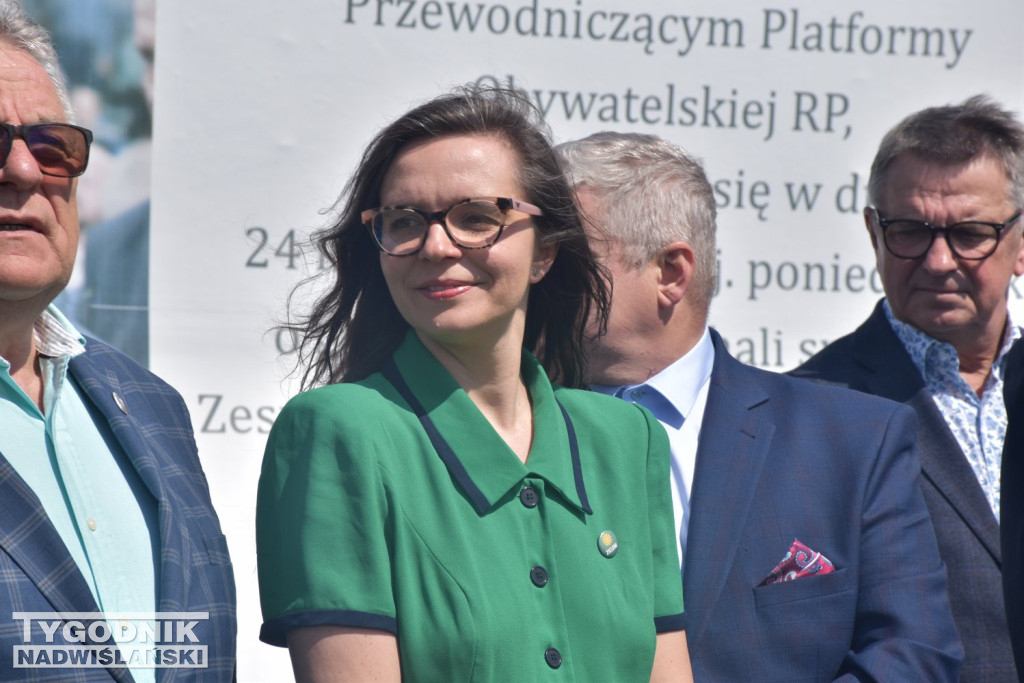 Konferencja PO w sprawie spalarni nad jeziorem