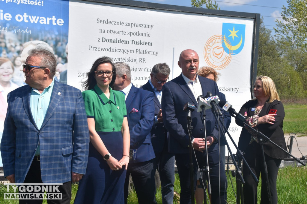 Konferencja PO w sprawie spalarni nad jeziorem