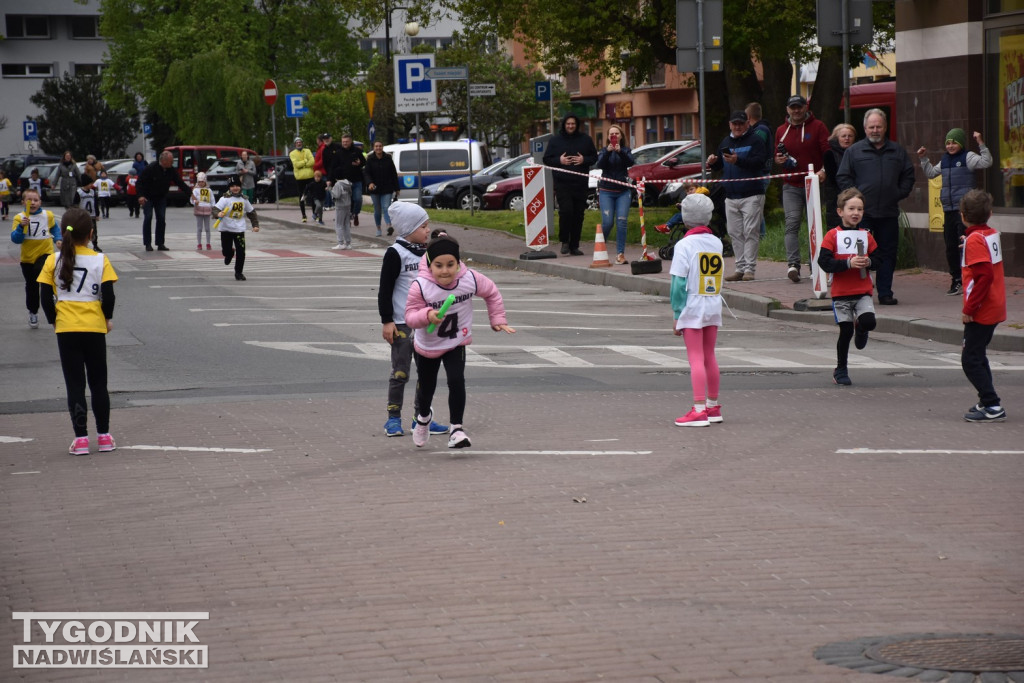 Sztafeta przedszkoli na Biegu Siarkowca w Tarnobrzegu