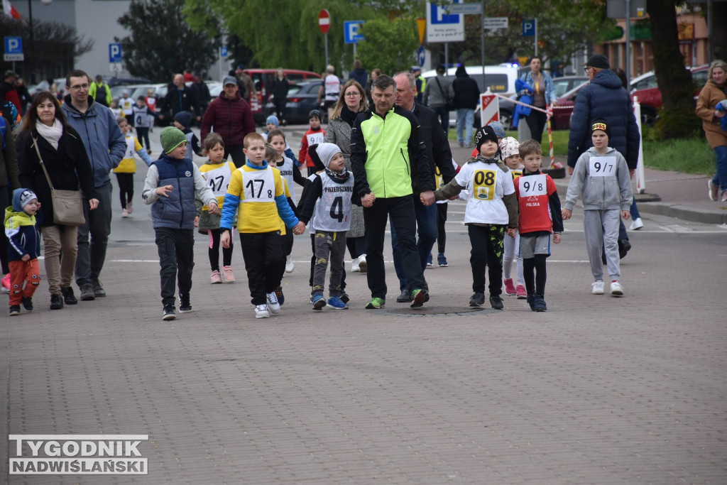 Sztafeta przedszkoli na Biegu Siarkowca w Tarnobrzegu