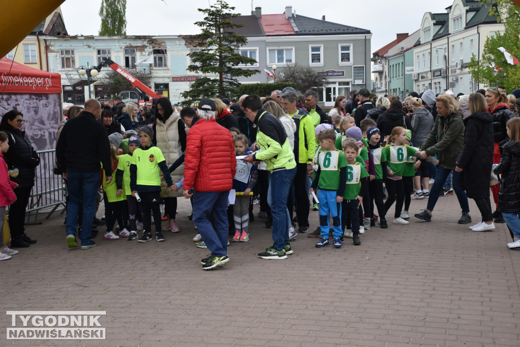 Sztafeta przedszkoli na Biegu Siarkowca w Tarnobrzegu